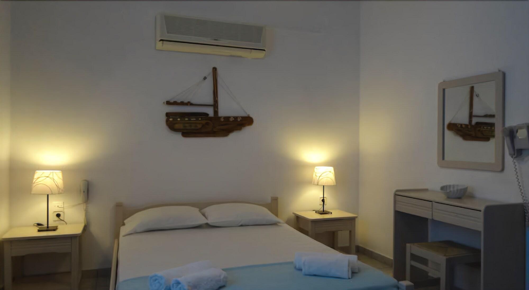 Agnanti Hotel Adamantas  Exterior photo