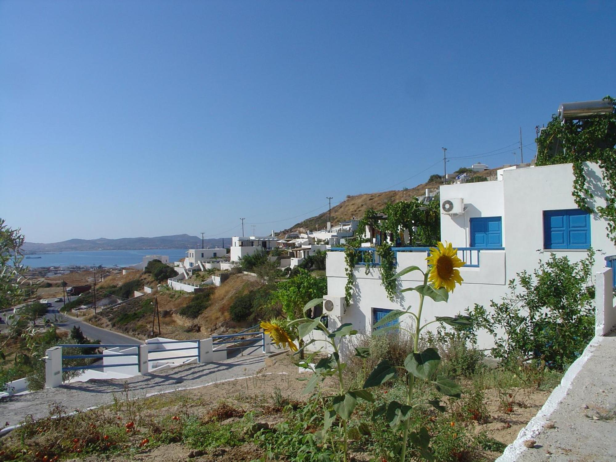 Agnanti Hotel Adamantas  Exterior photo